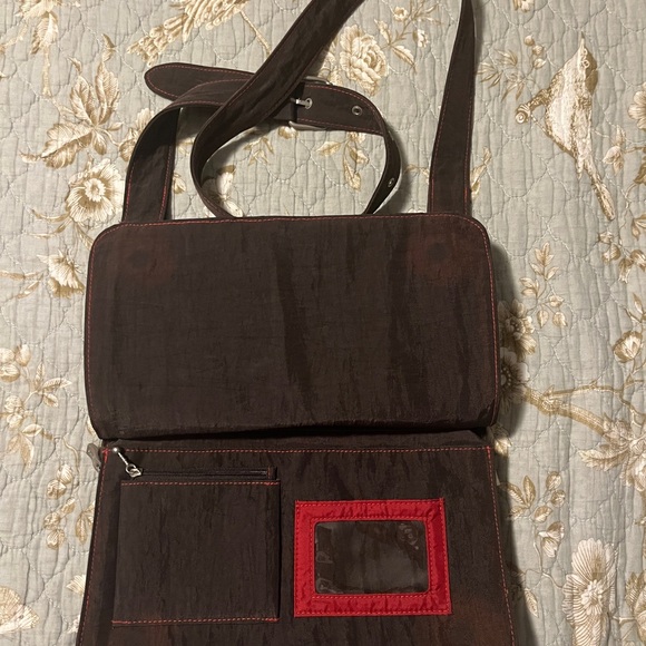Baggallini Brown Crossbody Bag with Adjustable Strap and Sturdy Fabric - Picture 3 of 6